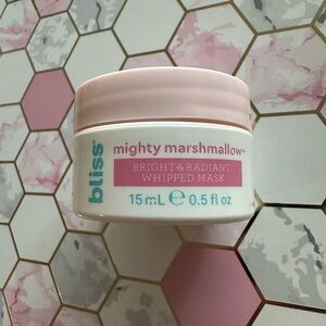 Bliss Mighty Marshmallow Brightening Face Mask